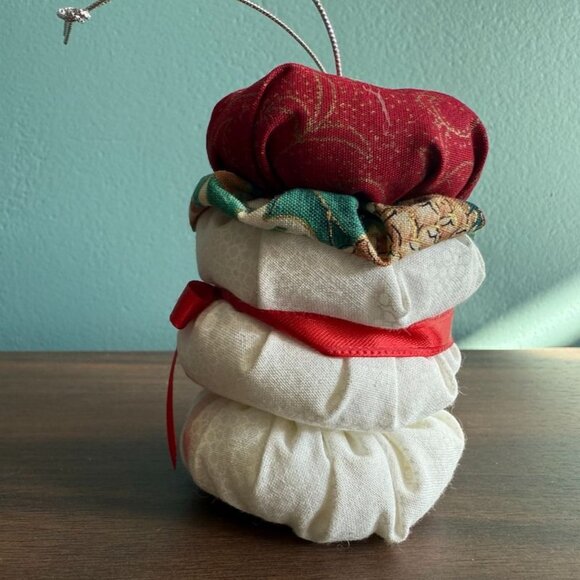 Vintage Handcrafted Fabric Snowman Ornament With Hat & Broom White Red Green 4" - Picture 5 of 8